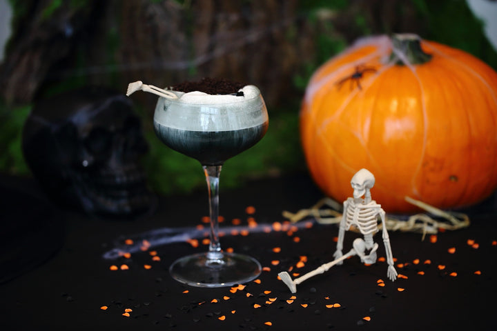 Spooky Spirits: Hauntingly Delicious Halloween Cocktail Ideas